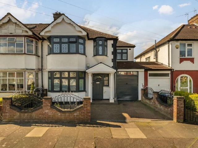 House for rent in Dollis Hill, Greater London