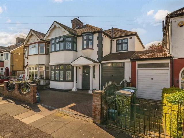 House for rent in Dollis Hill, Greater London