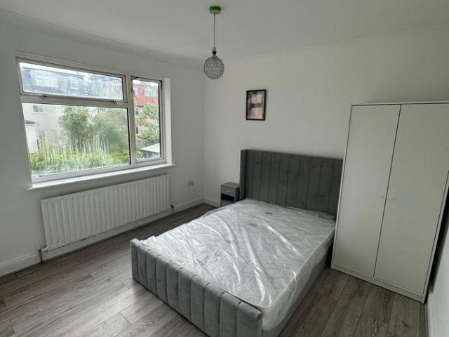 Room for rent in Dollis Hill, Greater London