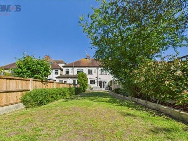 House for sale in Alton Barnes, Essex