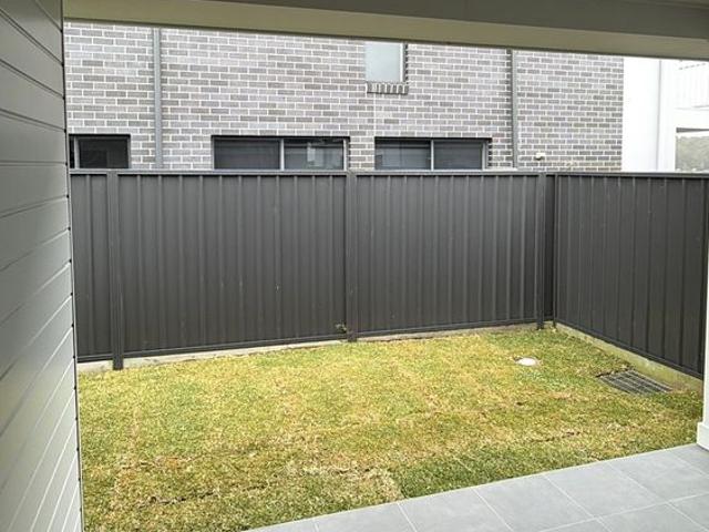 Room for rent in Fletcher, Newcastle-Maitland