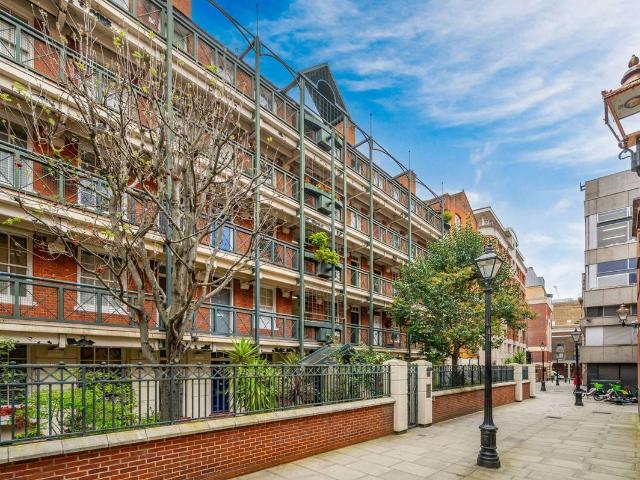 Apartment for rent in St Clement Danes, Greater London