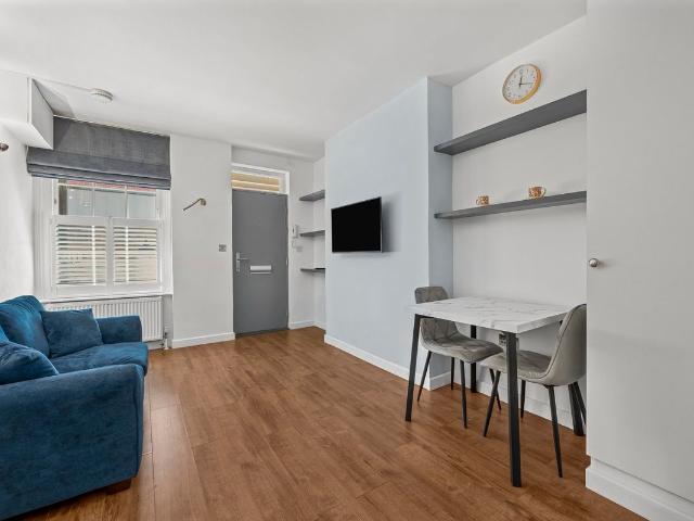 Apartment for rent in St Clement Danes, Greater London