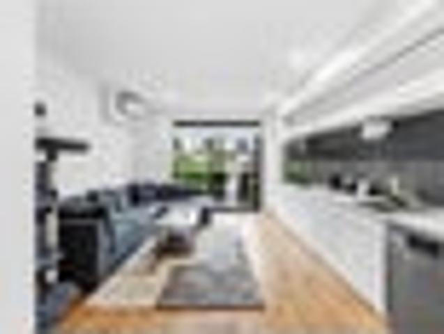 Townhouse for sale in Heathcote, Canterbury