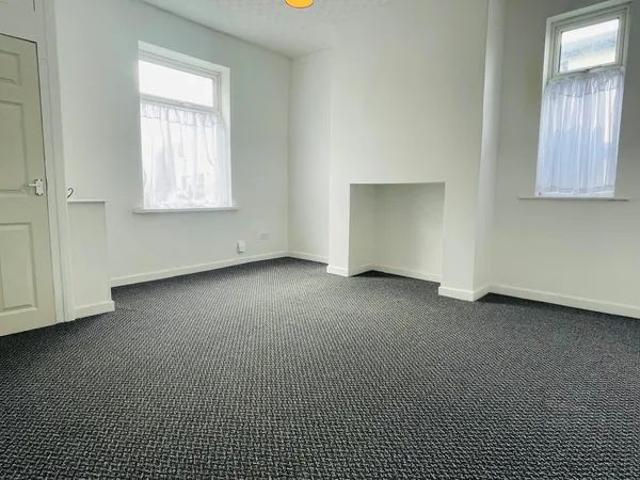 House for rent in Fernhill, Bury