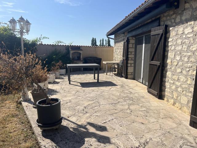 Maison vente à La Vigerie, Fleuré