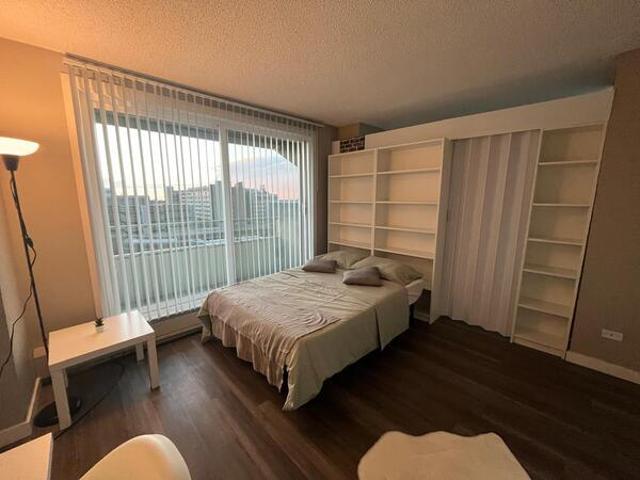 Room for rent in Wedgewood, Alberta