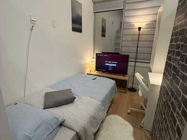 Room for rent in Downtown, Wedgewood