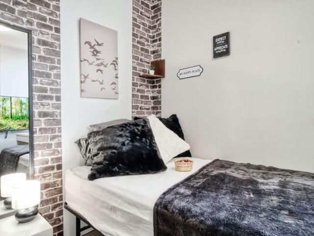 Room for rent in Wedgewood, Alberta