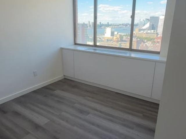 Room for rent in Arverne, New York