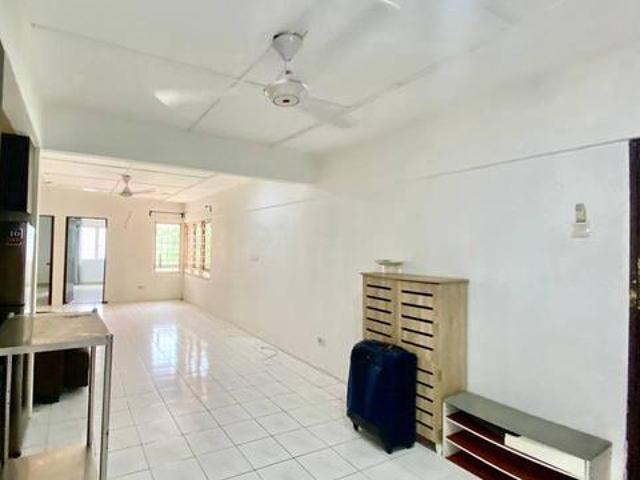 Apartment for sale in Petaling, Damansara Damai