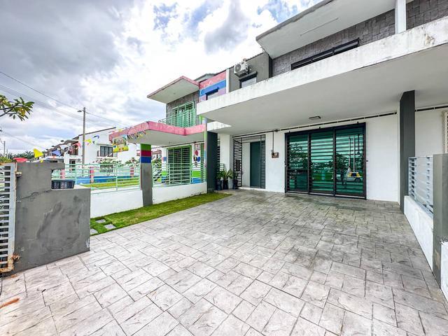 Terraced House for sale in Saujana