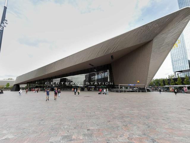Bedrijfspand te huur in Centrum, Rotterdam