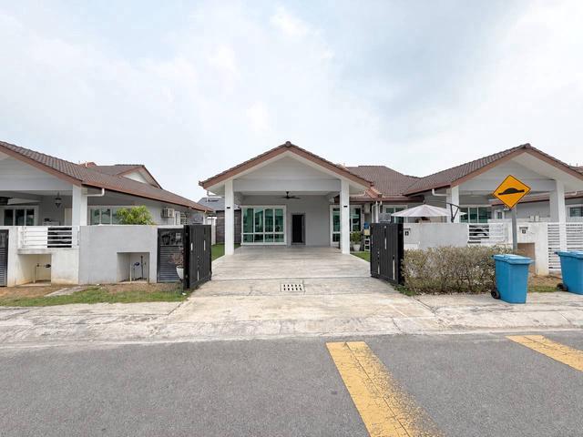 Residential House for sale in Petaling, Alam Impian