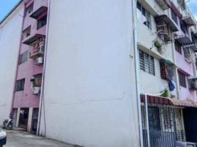 Flat for sale in Kajang, Langat
