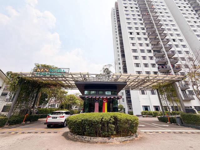 Condominium for sale in Petaling, Alam Impian