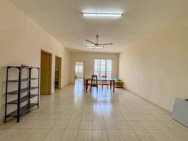 Condominium for sale in Petaling, Alam Impian