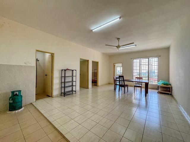 Condominium for sale in Petaling, Alam Impian