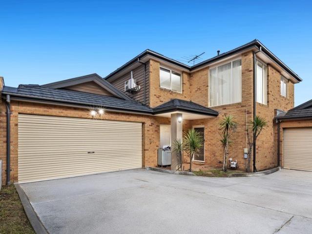 Townhouse for sale in Camerons Creek, Victoria