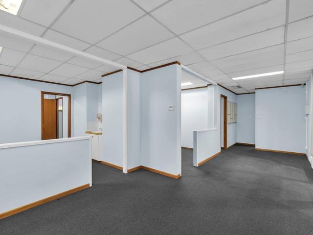 Office for rent in Tewantin, Queensland