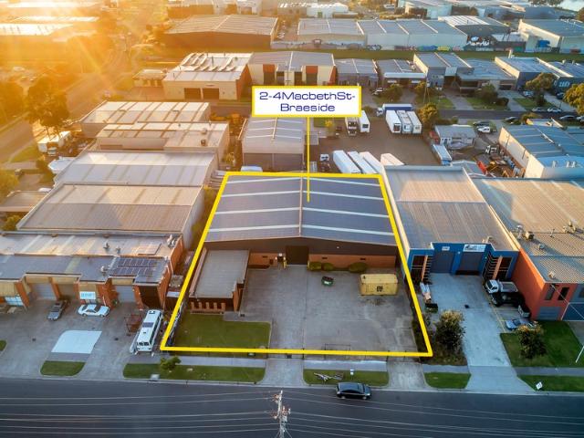 Warehouse for rent in Braeside, Melbourne