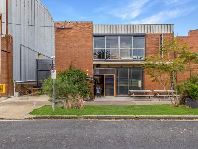 Warehouse for sale in Newcastle, Newcastle-Maitland