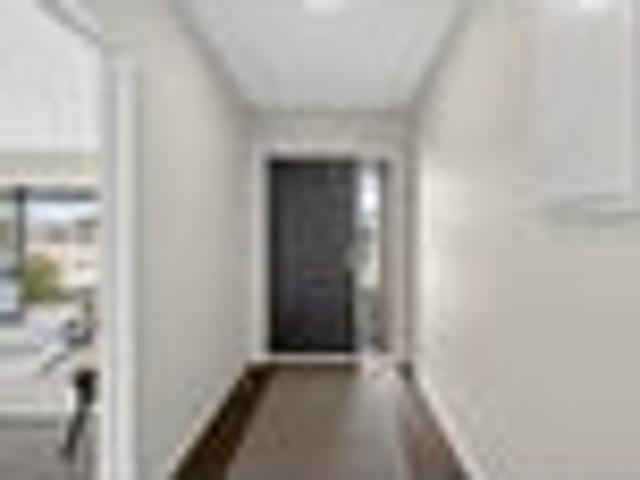 House for sale in Chaslands, Canterbury