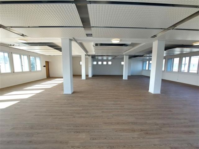 Büro mieten in Préverenges, Waadt