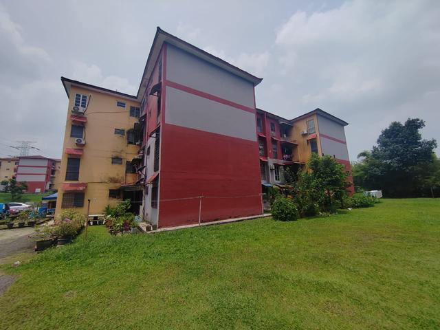 Flat for sale in Majlis Perbandaran Selayang, Gombak