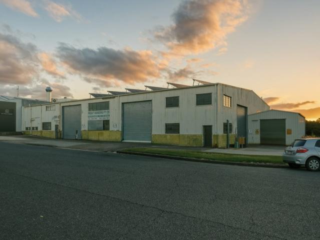 Warehouse for rent in Toombul, Queensland