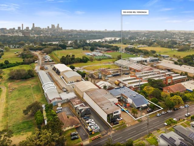 Warehouse for rent in Toombul, Queensland
