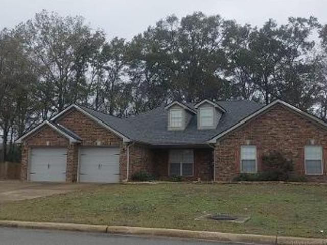 House for sale in Moundville, Alabama