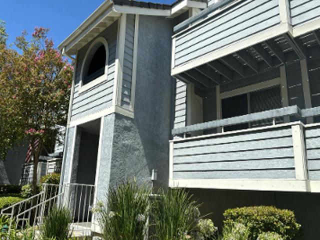 Condo for sale in Canyon Country, California