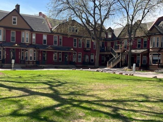 Apartment for rent in Prospect Park - East River Road, Minneapolis