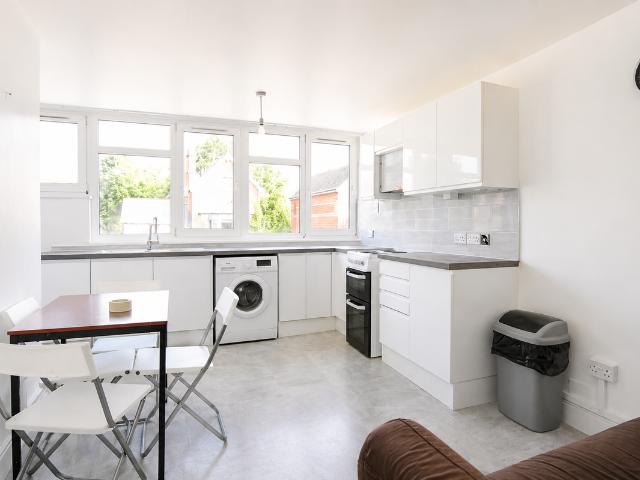 Apartment for rent in Camberwell, Greater London