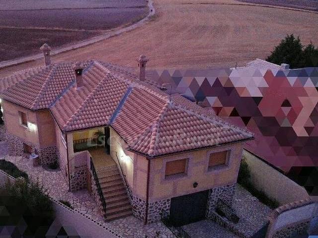 Casa en alquiler en Cobisa