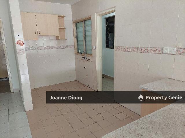 Apartment for sale in Petaling, Damansara Damai