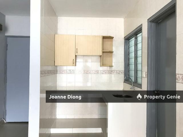 Apartment for sale in Petaling, Damansara Damai