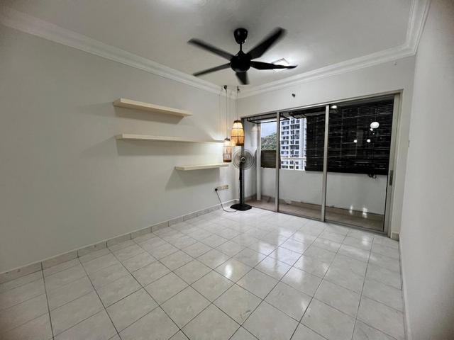 Apartment for sale in Petaling, Damansara Damai