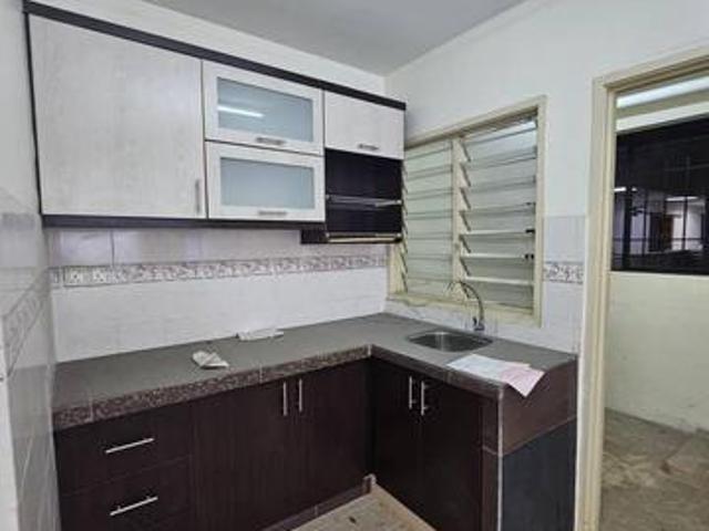 Apartment for sale in Petaling, Damansara Damai
