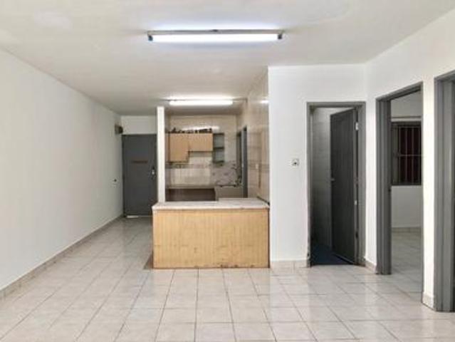 Apartment for sale in Petaling, Damansara Damai