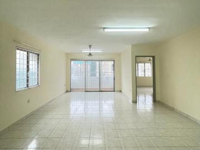 Apartment for sale in Petaling, Damansara Damai
