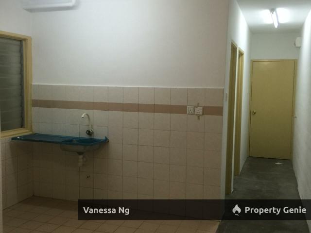 Flat for sale in Petaling, Damansara Damai
