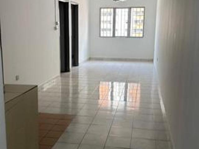 Apartment for sale in Petaling, Damansara Damai