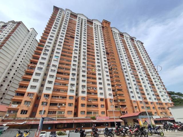 Apartment for sale in Petaling, Damansara Damai