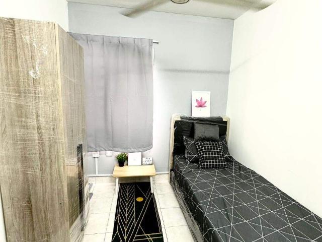 Room for rent in Petaling, Damansara Damai