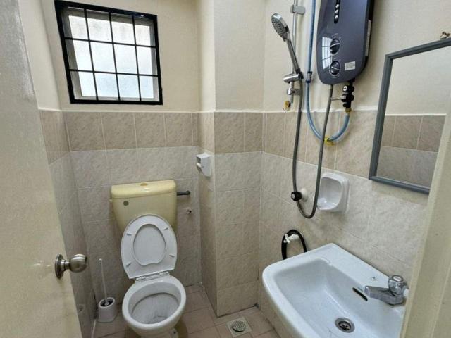 Room for rent in Petaling, Damansara Damai