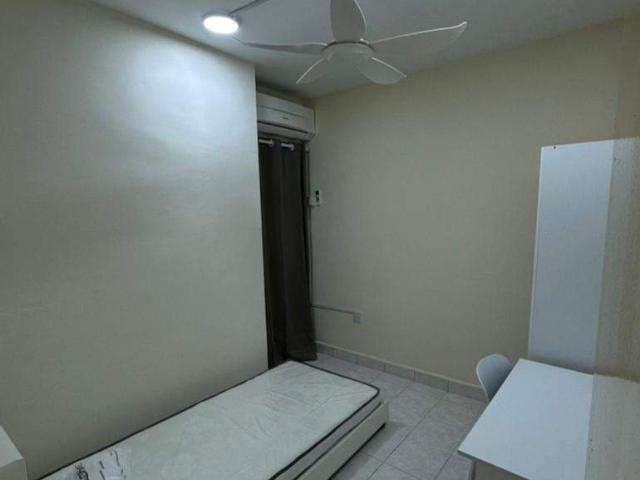 Room for rent in PJU 8, Petaling Jaya