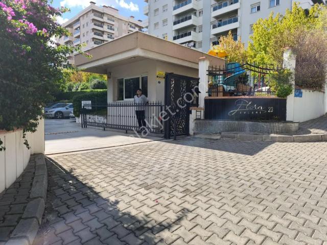 Buca, İzmir içerisinde satılık mülk