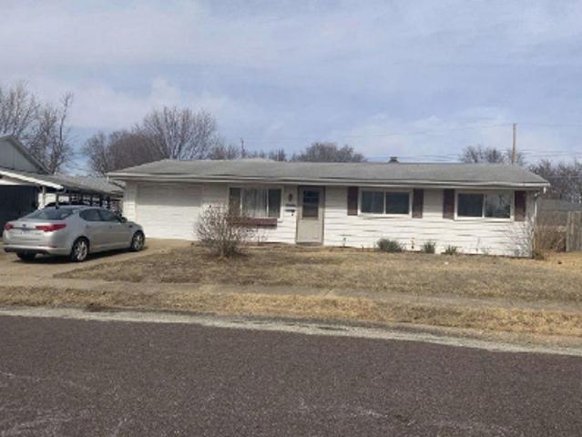 House for sale in Pekin, Illinois